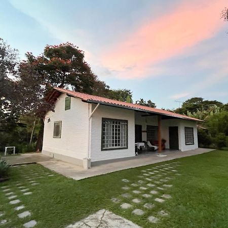 Cottage house อิตาอูนา ภายนอก รูปภาพ